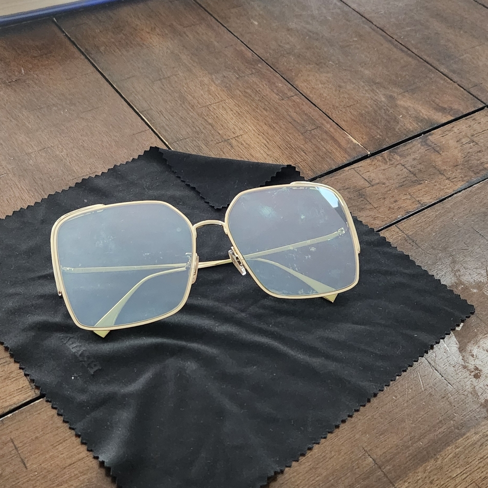 Fendi Gold Square Sunglasses - Picture 7 of 8